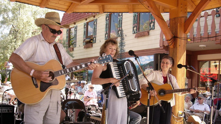 Sound of the North at the Platzl in Kimberley BC